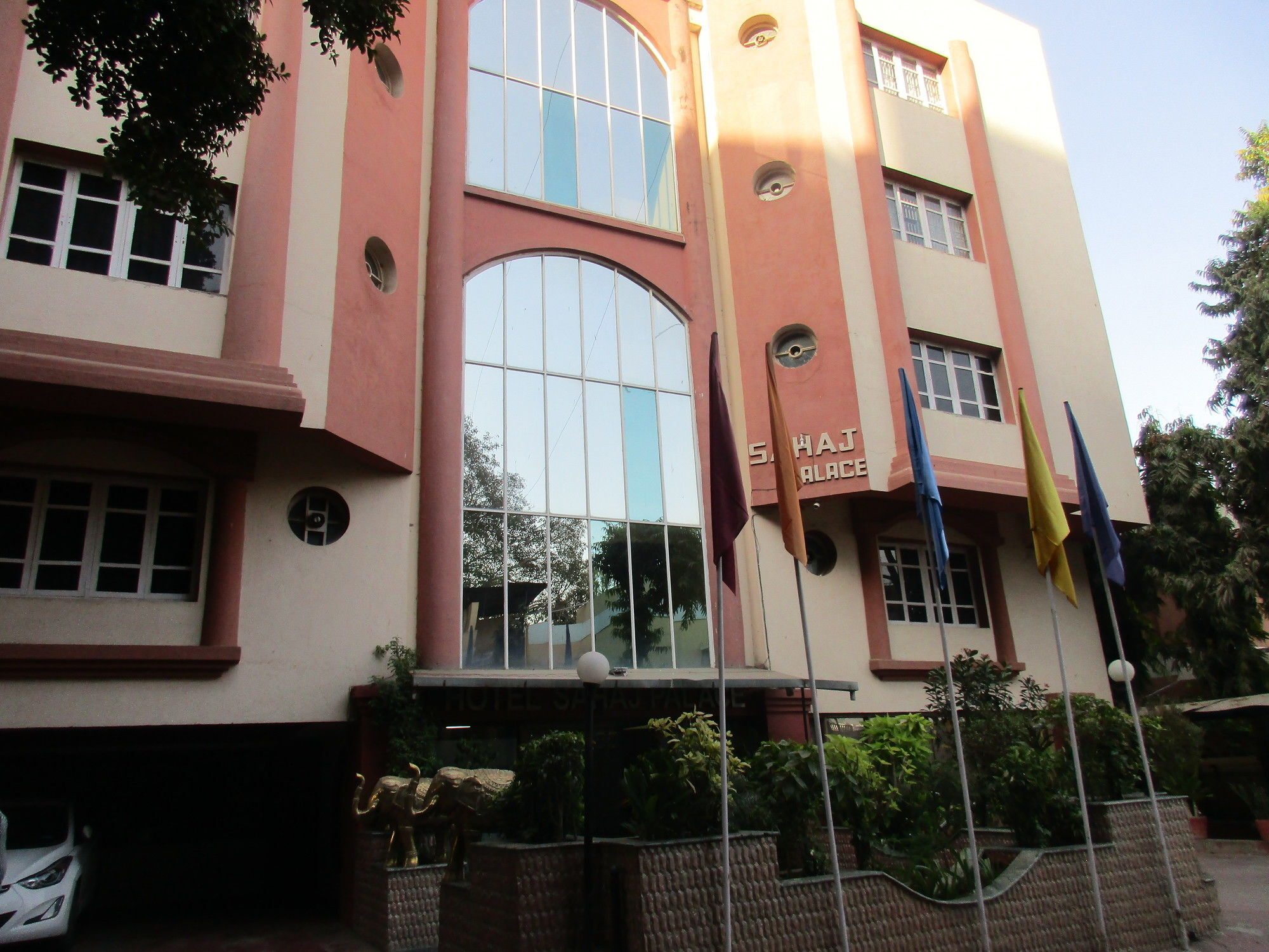 Hotel Sahaj Palace Ahmedabad Exterior photo